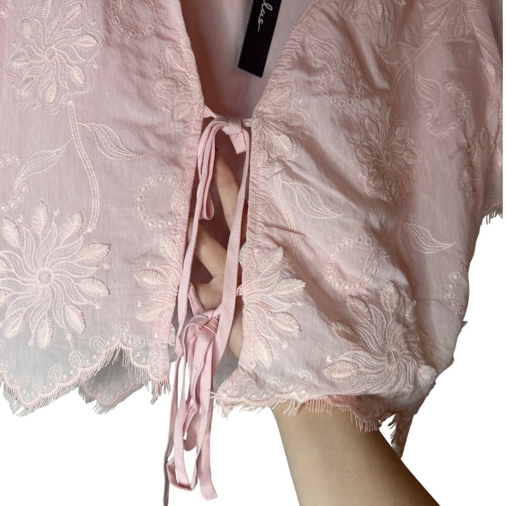 Lulus NWT Pink Floral Embroidered Tie Front Crop Top Scallop Hem Size Medium - Picture 6 of 9